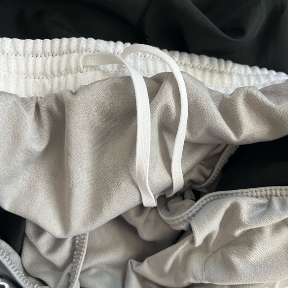 Nike Dri-Fit Athletic Women's Black and White Lined Drawstring Running Shorts XS - Picture 4 of 5